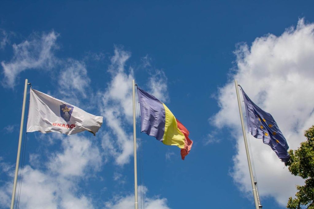 Flags in front of Brașov City Hall
