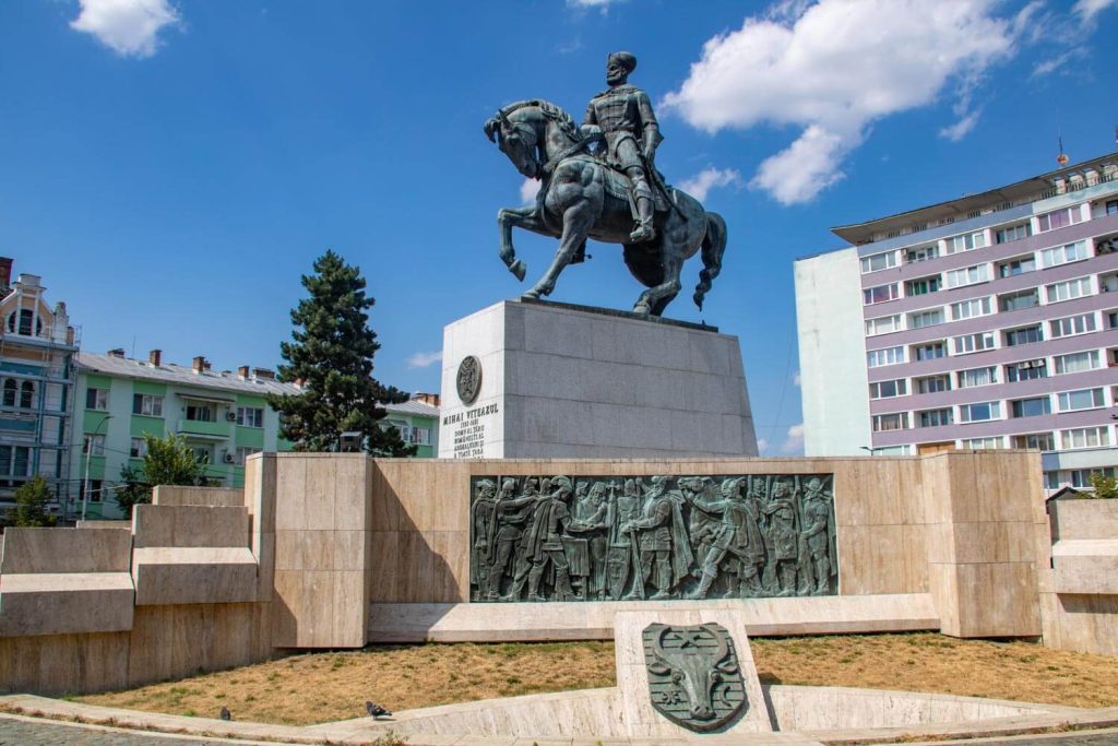 Mihai Viteazul Statue Mihai Viteazul Statue