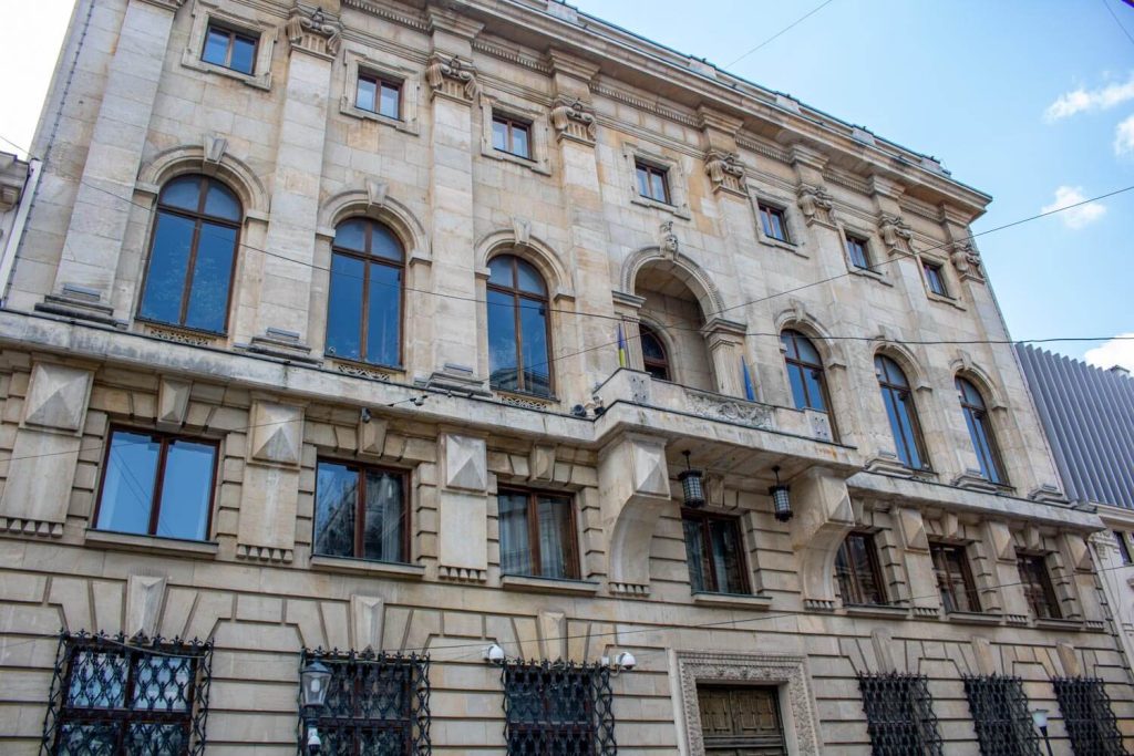 Chrissoveloni Bank