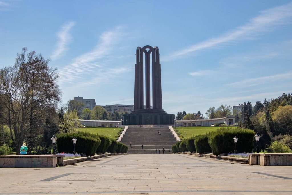 Memorial to the Heroes of the Nation
