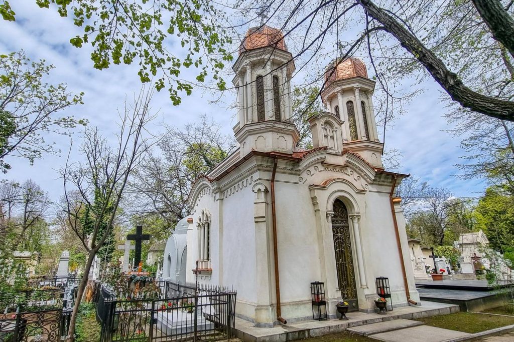 Bellu Cemetery