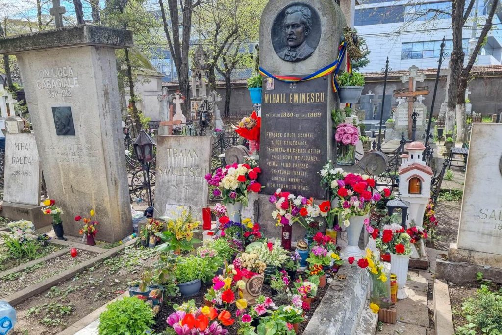 Grave of Mihail Eminescu