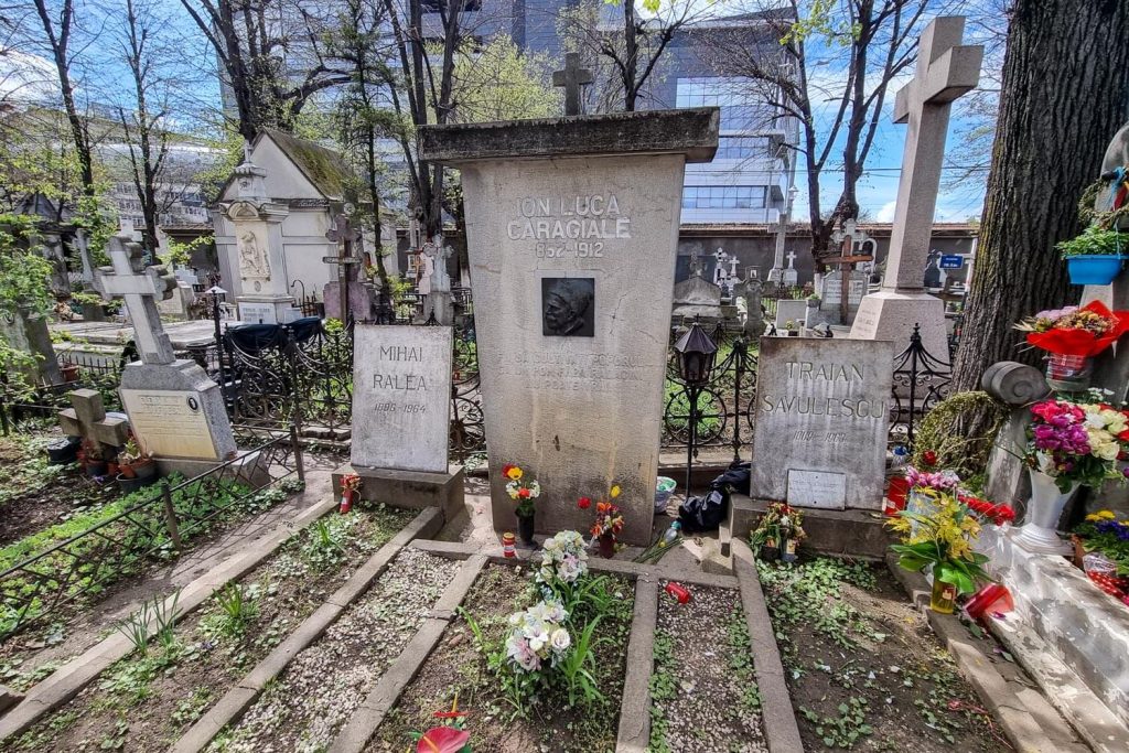 Grave of Ion Luca Caragiale