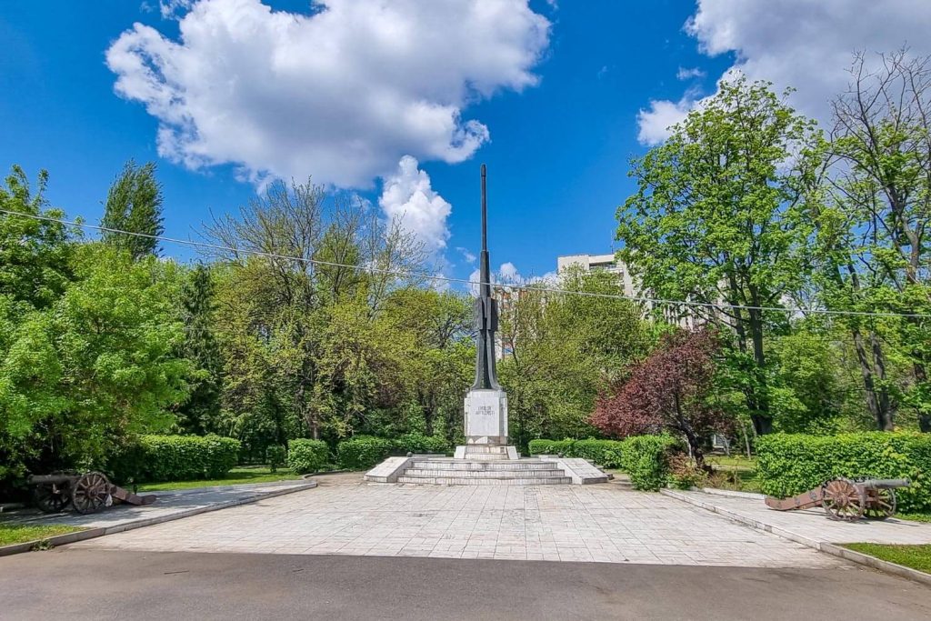 Monument to the Artillery Heroes