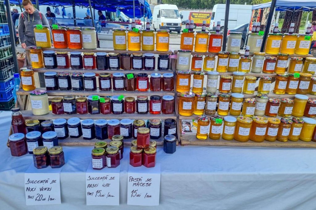 Weekend market at Heroes Square
