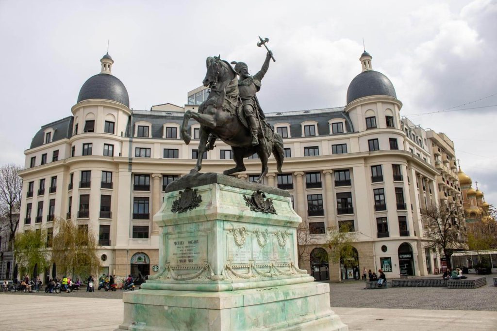 Statue of Mihai Viteazul