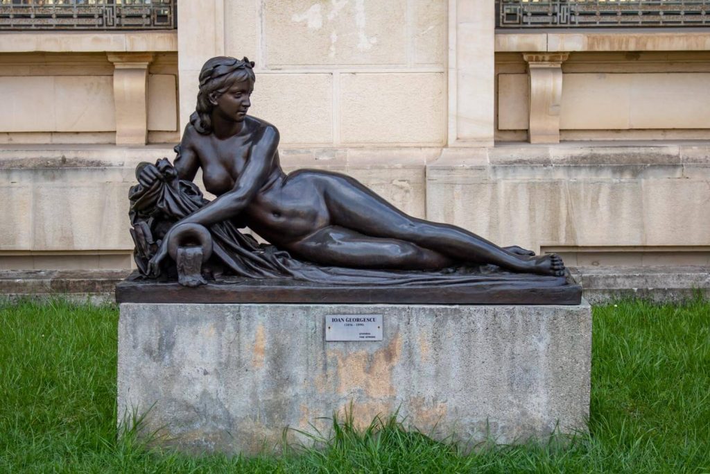 Sculpture in front of the museum