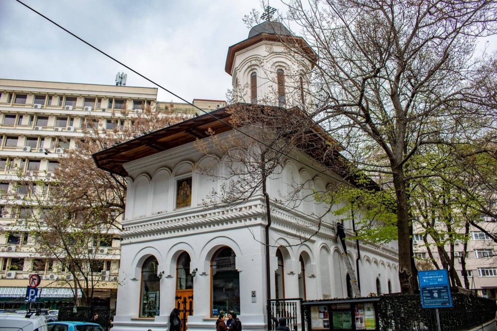 Saint Nicholas Built-In-A-Day Church