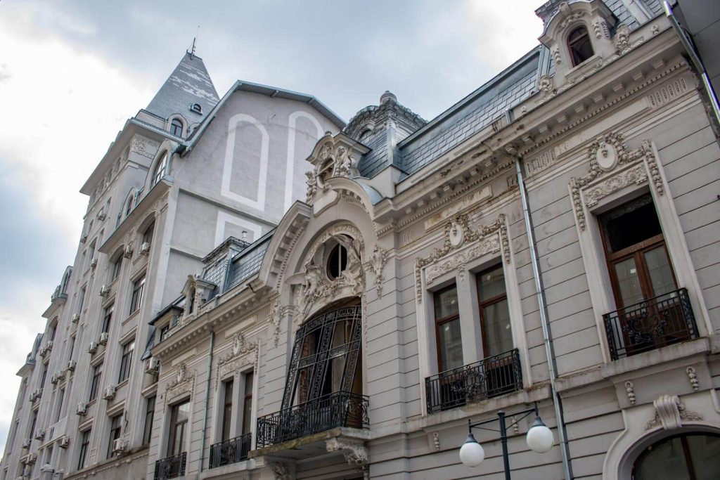 Universul Palace