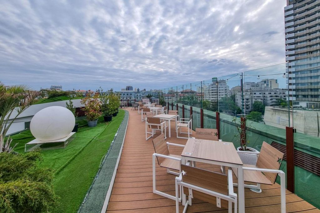 Rooftop bar and restaurant "Aria TNB"