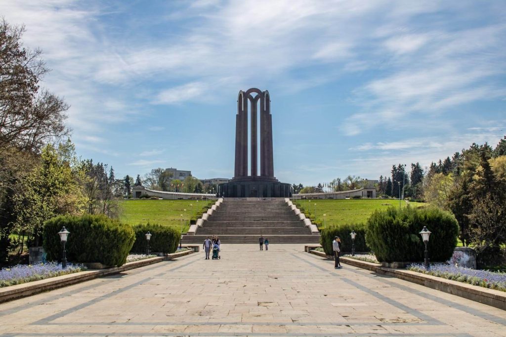Memorial To The Heroes Of The Nation