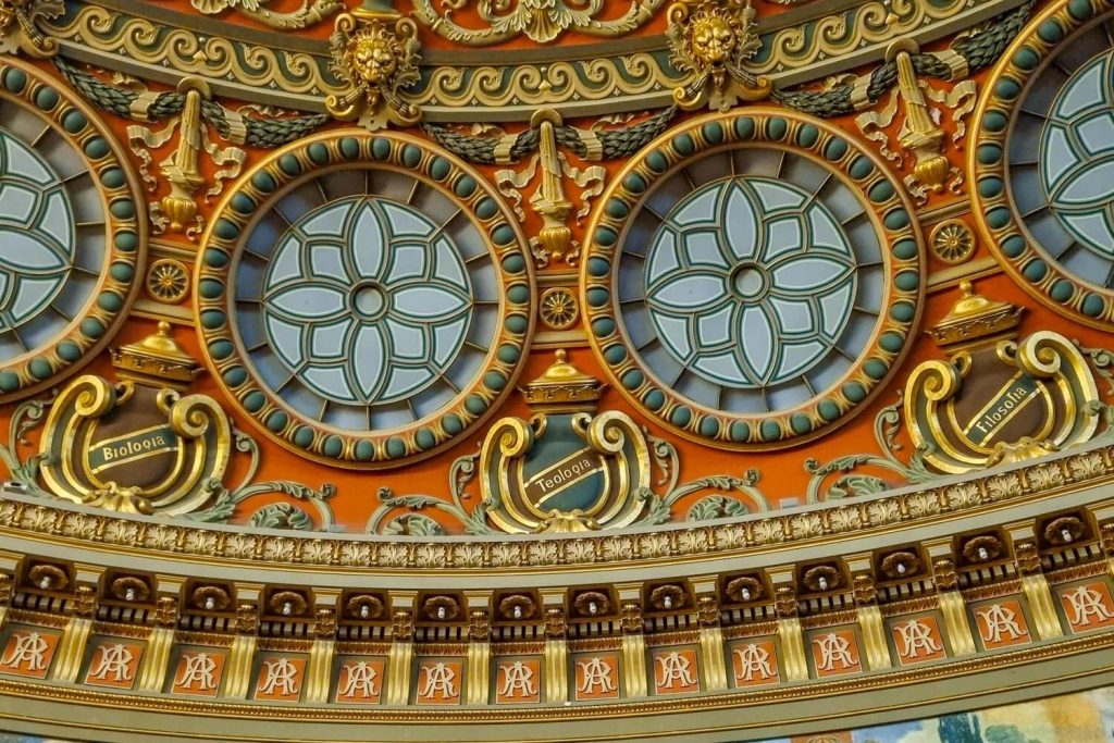 Decorations in the concert hall of the Romanian Athenaeum