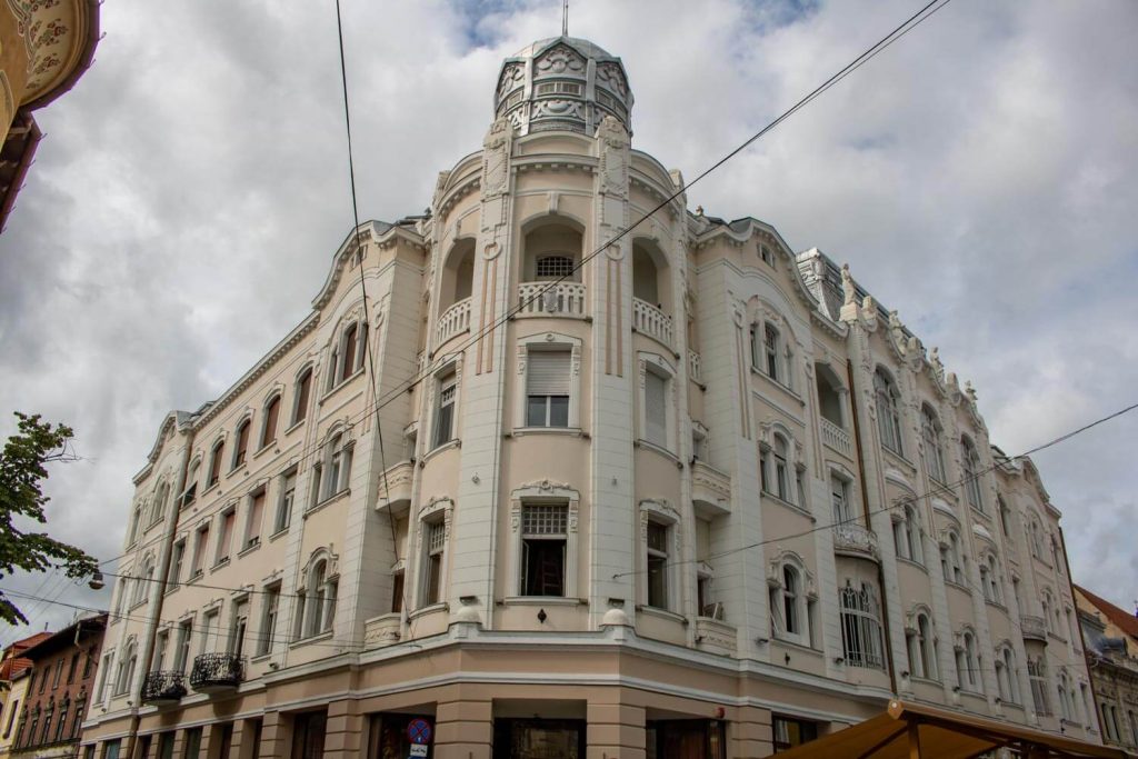 Apollo Palace