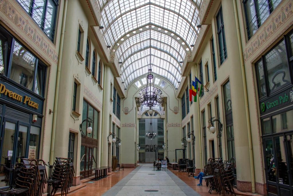Passage of the Black Eagle Palace