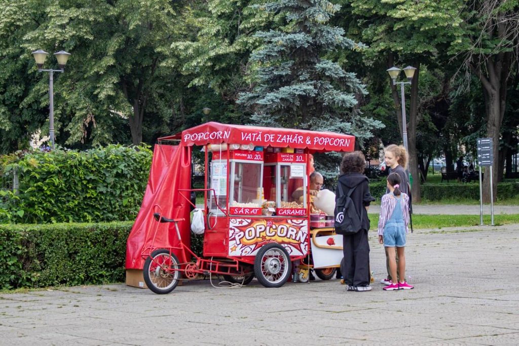 Popcorn stand