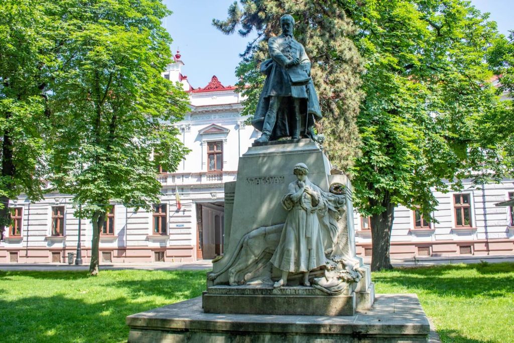 Szacsvay Monument