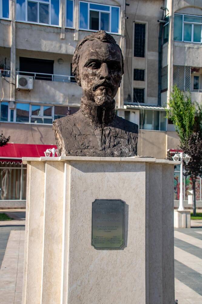 Statue of Alexandru Ion Cuza Statue of Alexandru Ion Cuza