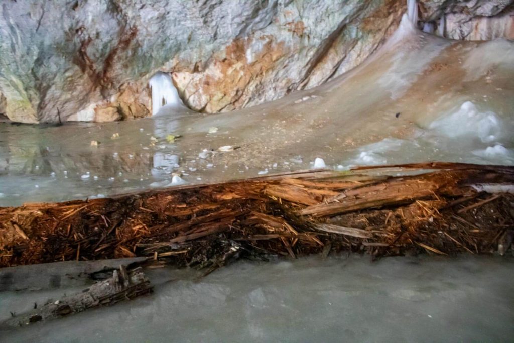 Scărișoara Cave Scărișoara Cave