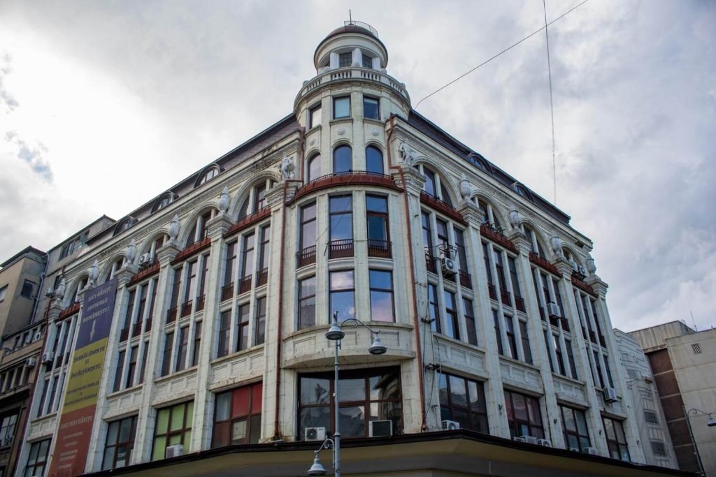 Victoria Department Store
