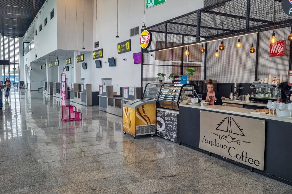 craiova airport 10 1024x683