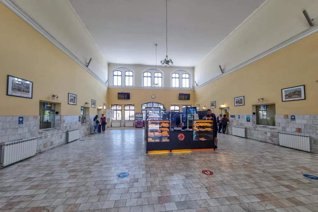 oradea train station 4 1024x683