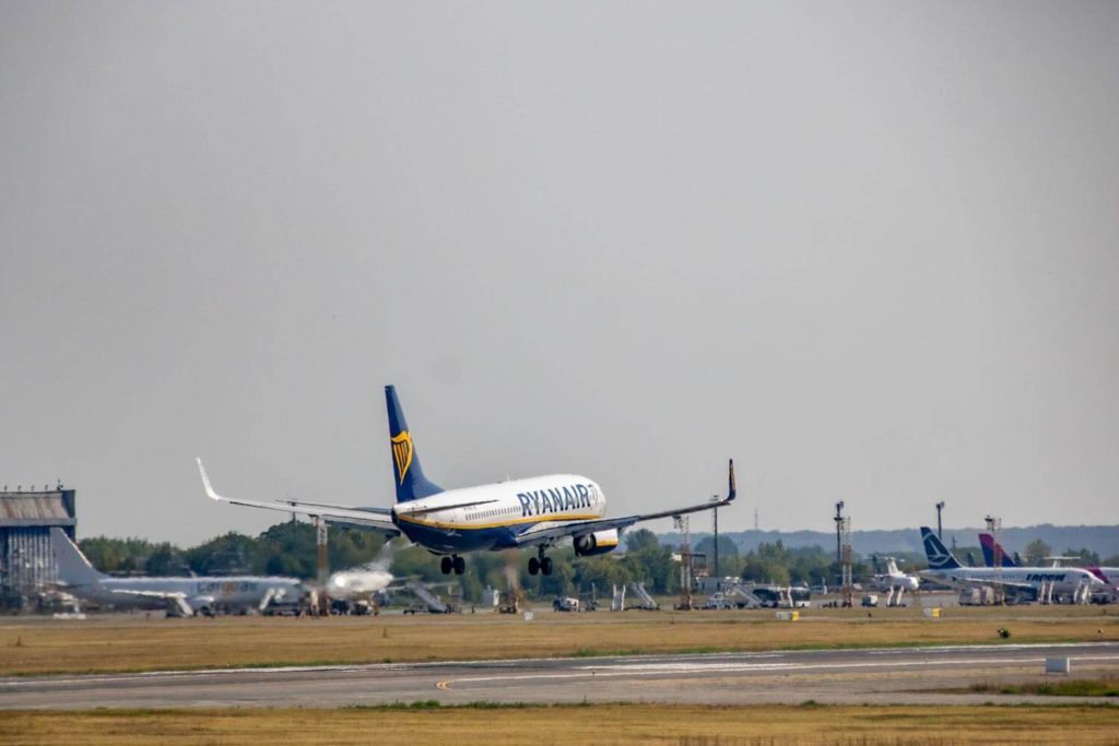 ryanair plane 6 1024x683