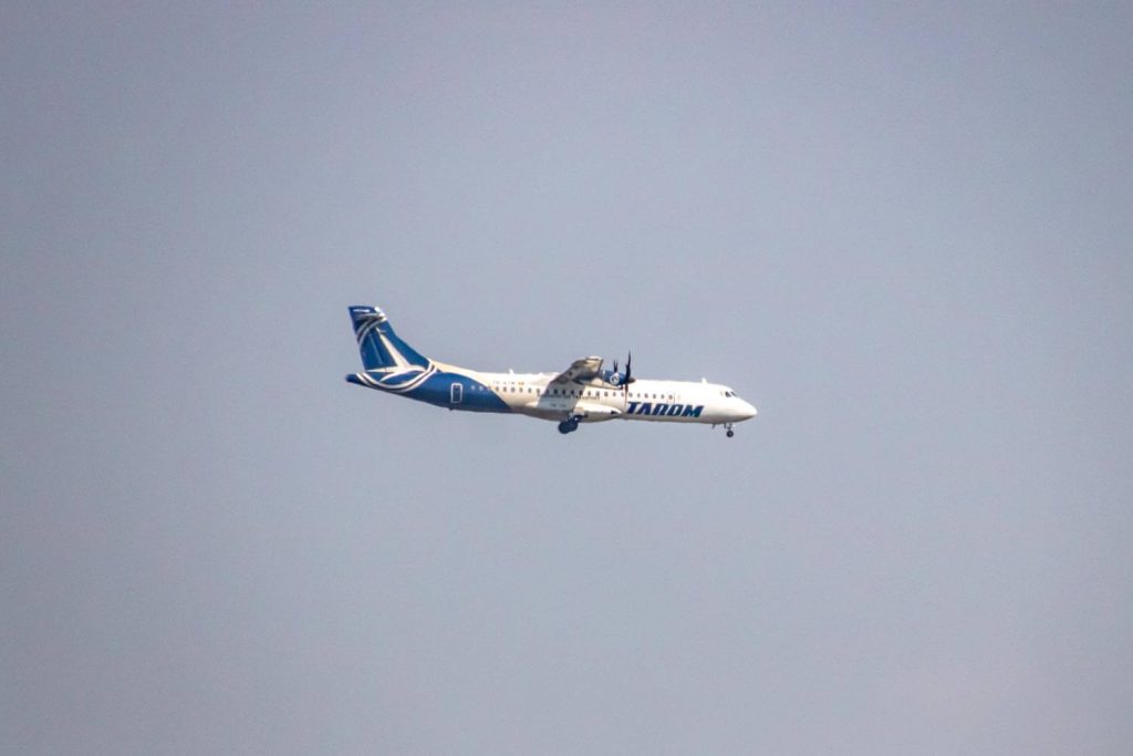 tarom plane 1 1024x683