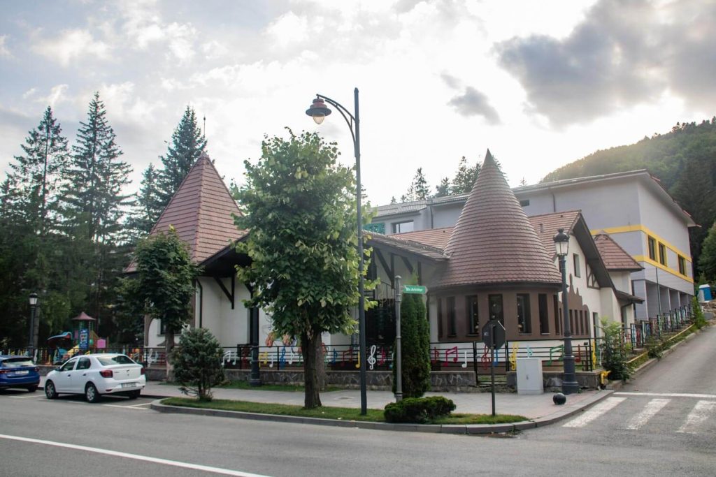 George Enescu School