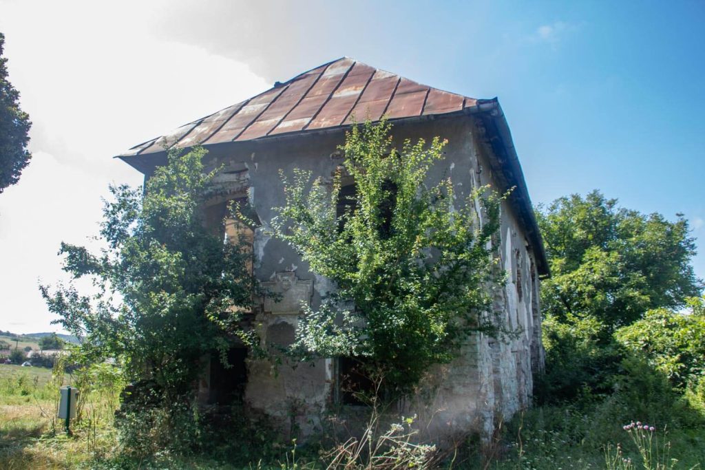 Kornis Castle