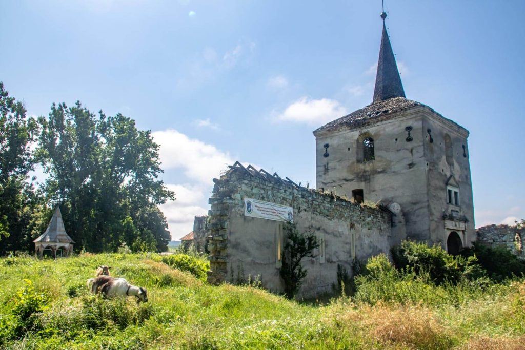 Kornis Castle