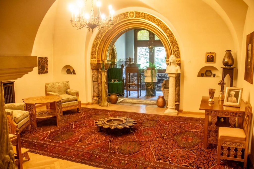 Pelișor Castle