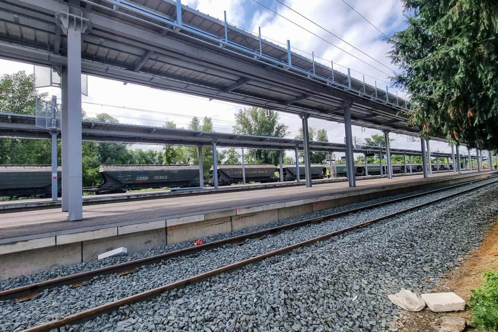 Radna Train Station
