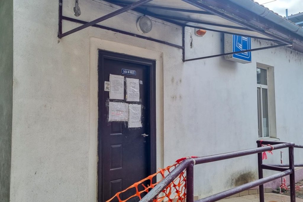 Radna Train Station