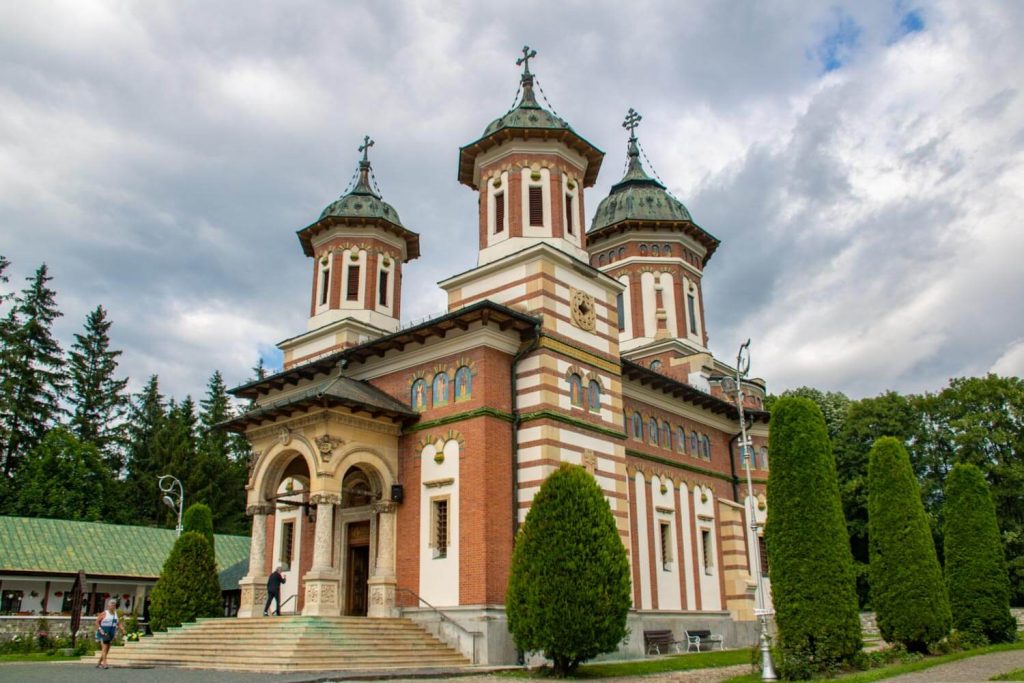 sinaia monastery 1 1024x683
