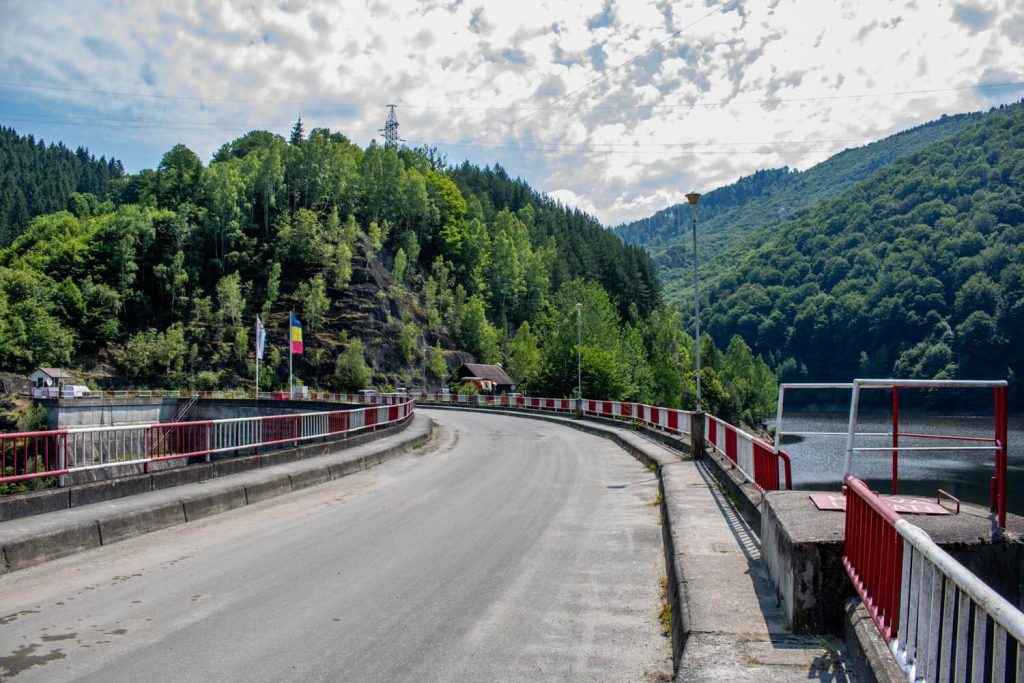 Tău Bistra Dam