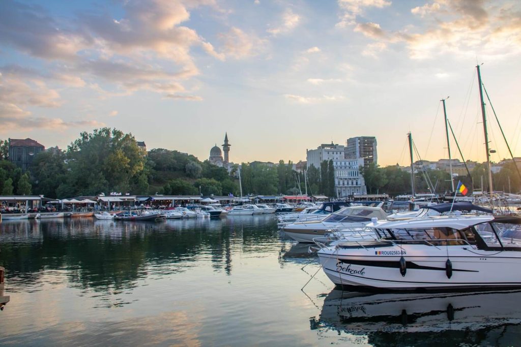 Tomis Port