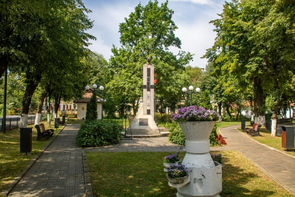 Monument to the Romanian Heroes of World War II