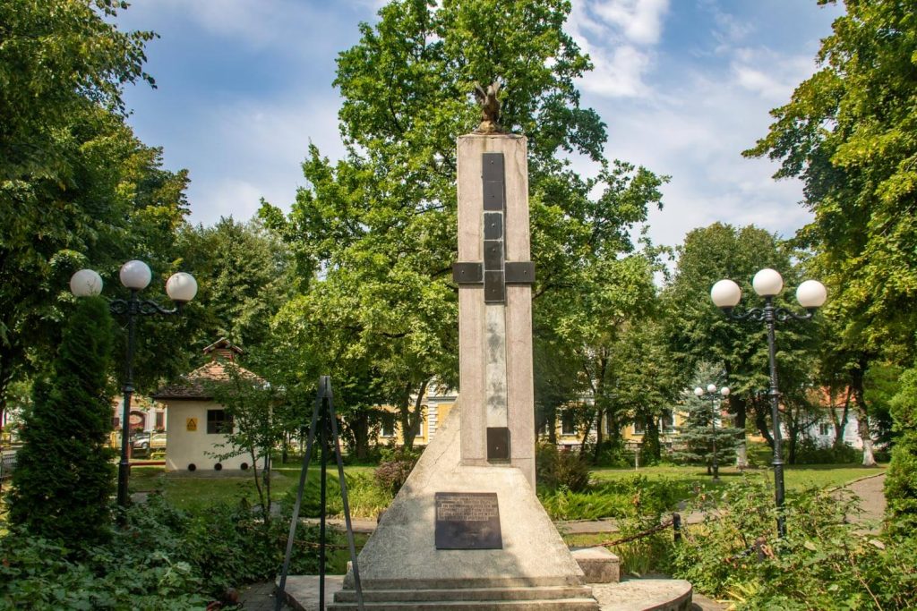 Monument to the Romanian Heroes of World War II