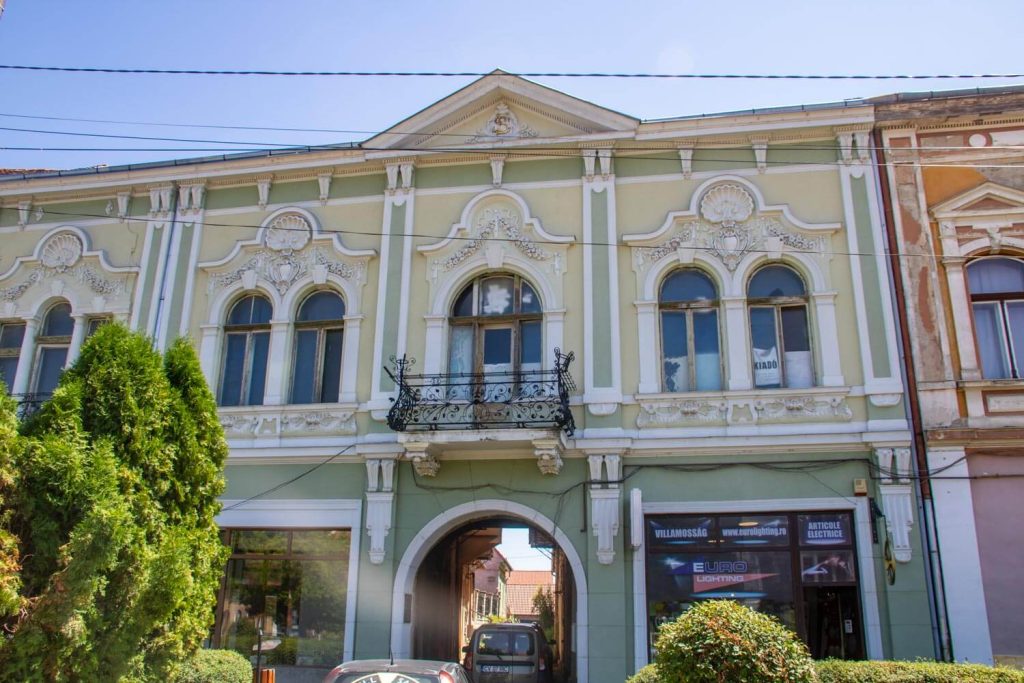 aron gabor square targu secuiesc 4 1024x683
