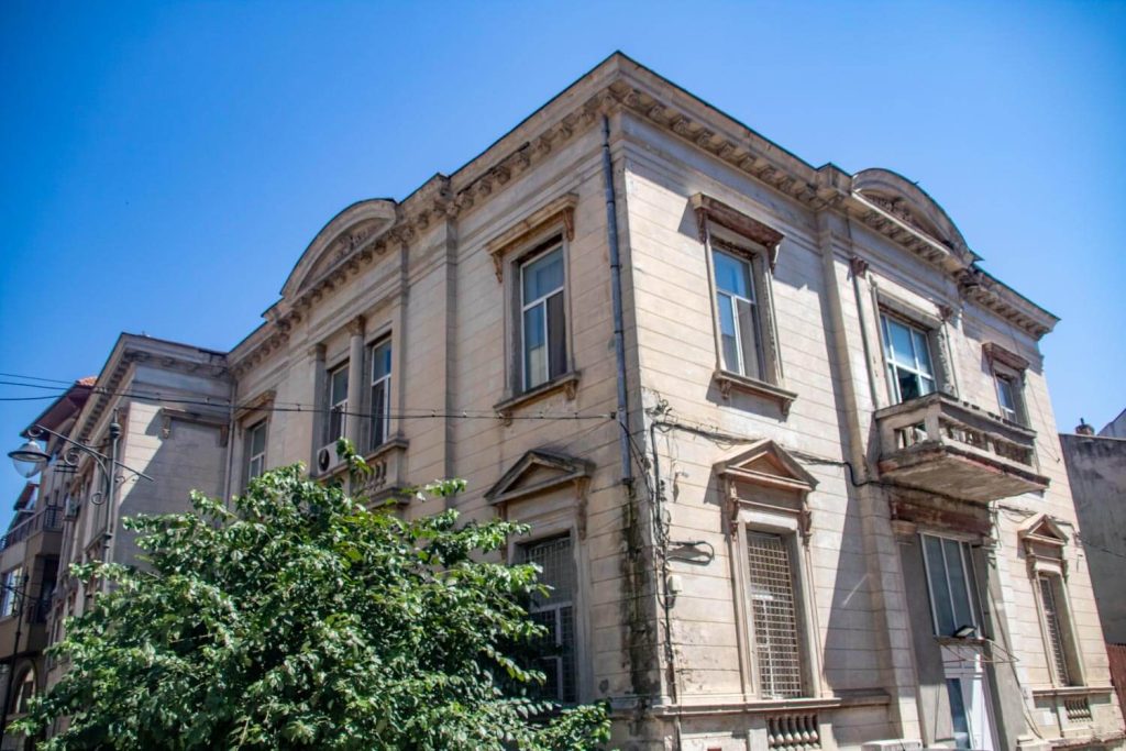 Former Discount Bank