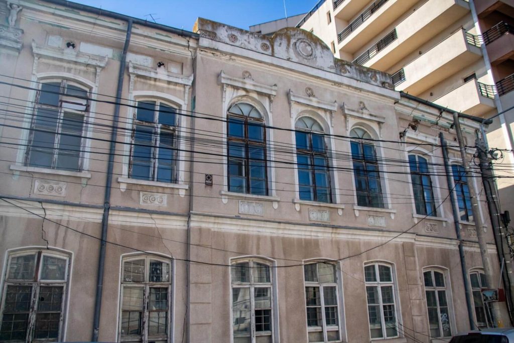 Lichiardopol House