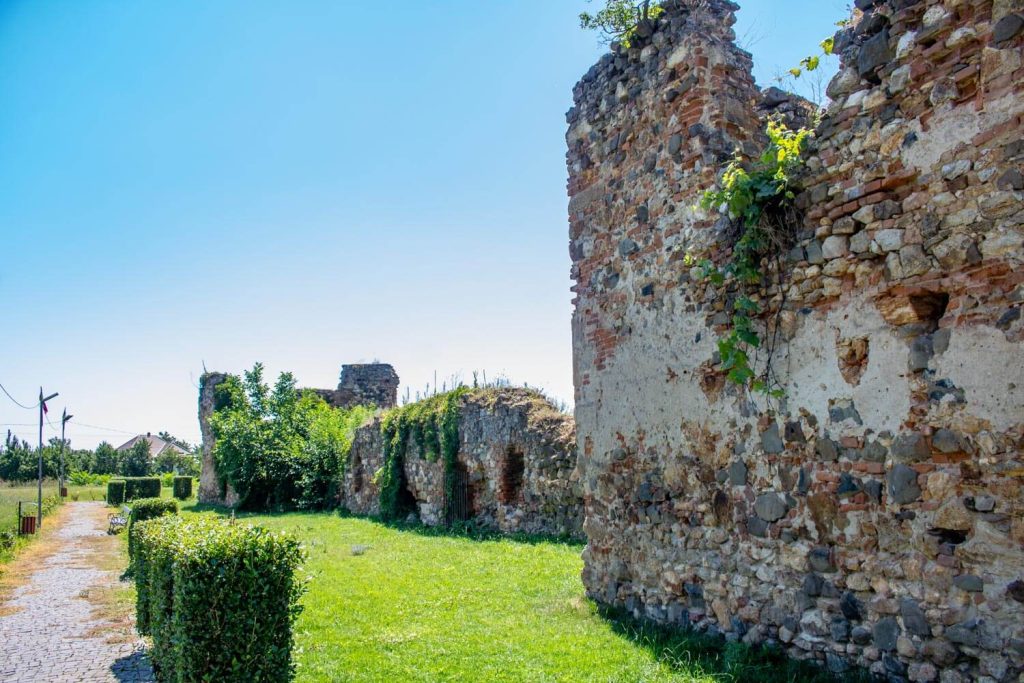 Lónyai Castle