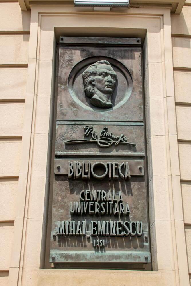 Mihai Eminescu Central University Library Mihai Eminescu Central University Library