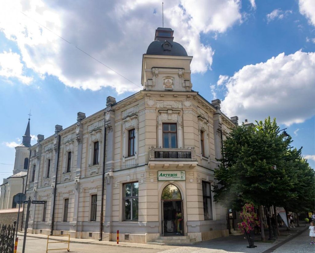 Orest Tafrali House