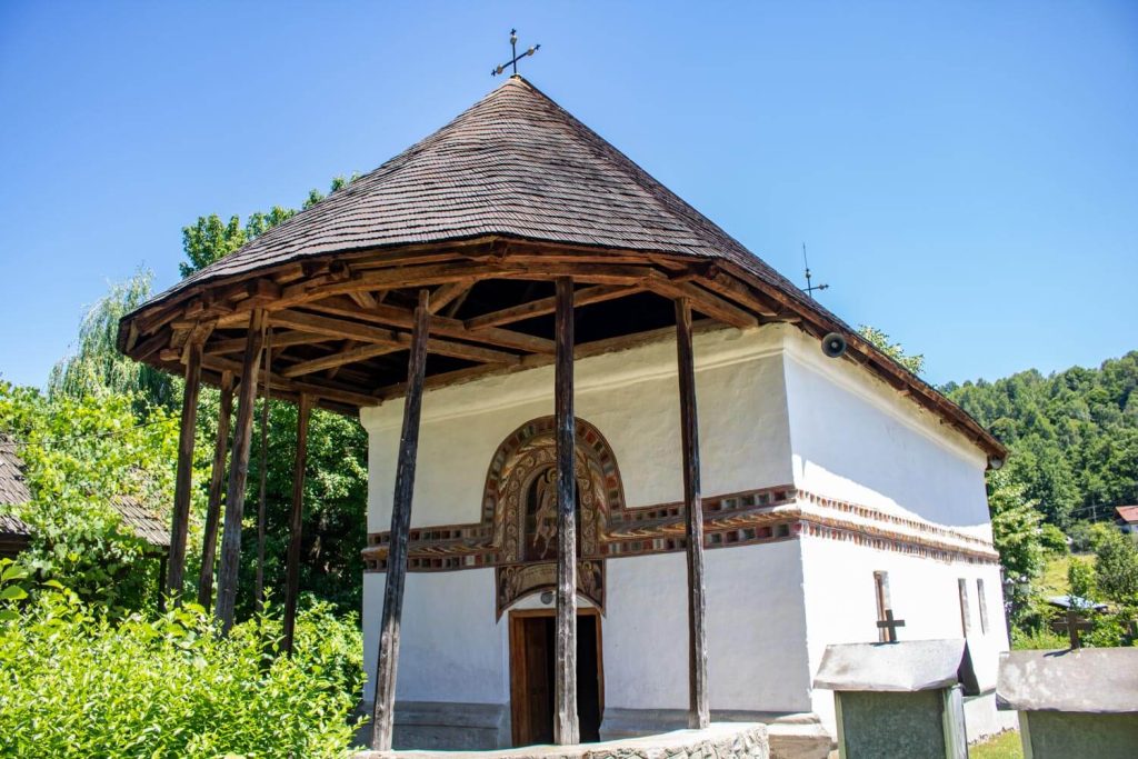 church of the holy angels romani de jos 3 1 1024x683