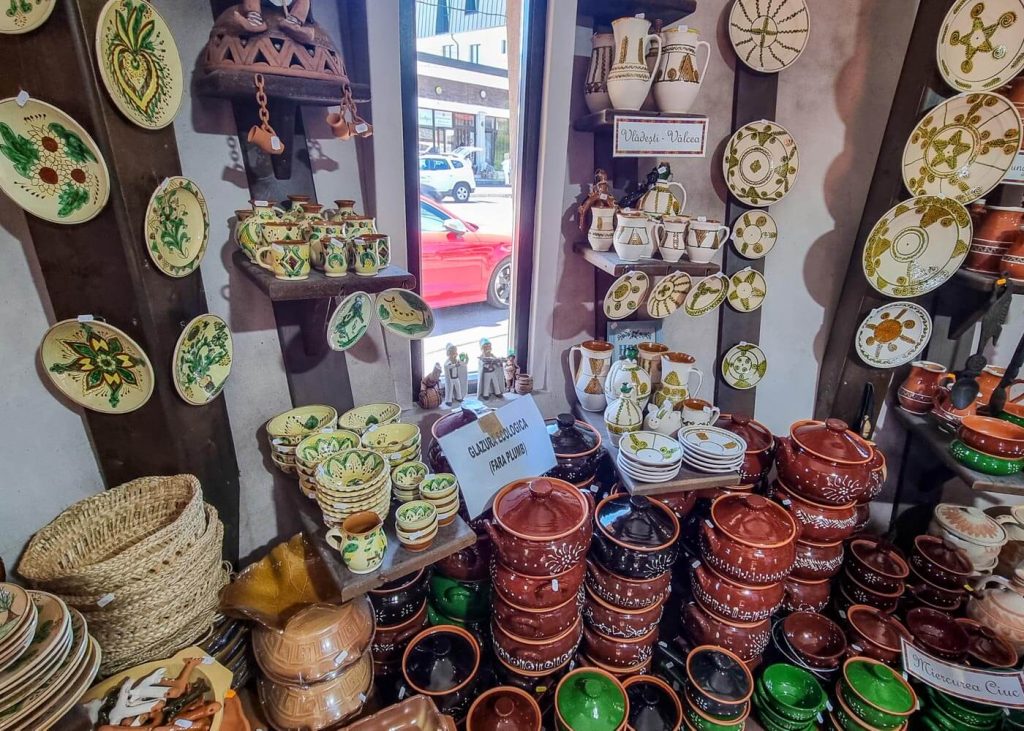 horezu ceramics 2 1024x731