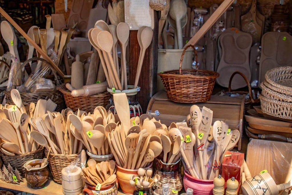 horezu souvenir stalls 4 1024x683