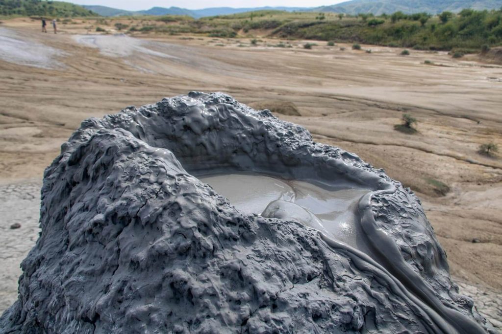 berca mud volcanoes paclele mici 23 1024x683