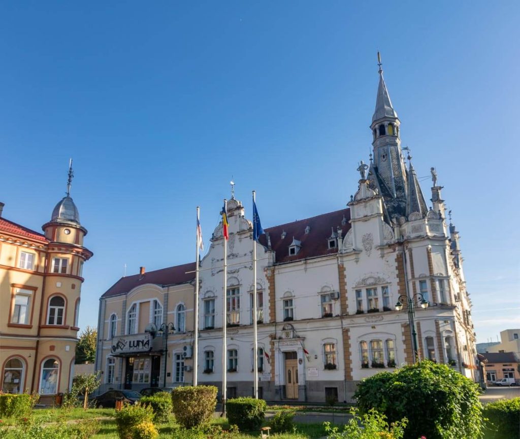 caransebes city hall 1 1024x866