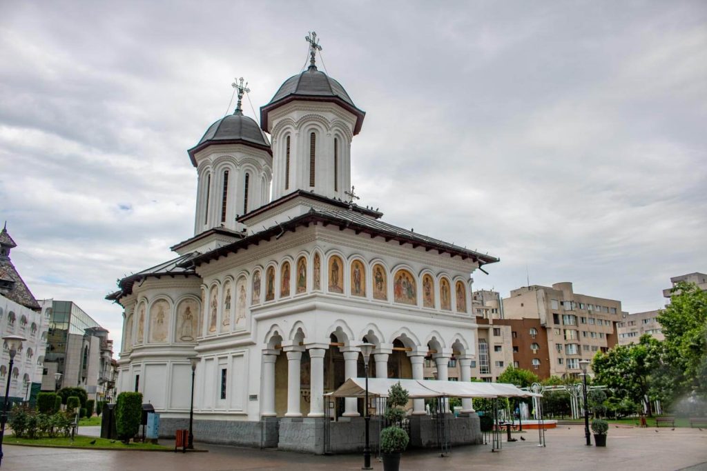 cathedral of the holy voivodes targu jiu 4 1024x683